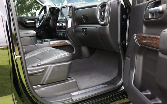GMC Sierra cena 249000 przebieg: 48000, rok produkcji 2019 z Zamość małe 704